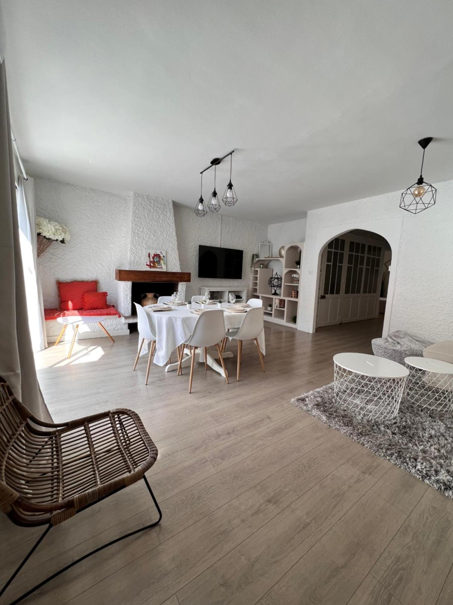 فيلا Gorgeous Town House ناربون المظهر الخارجي الصورة